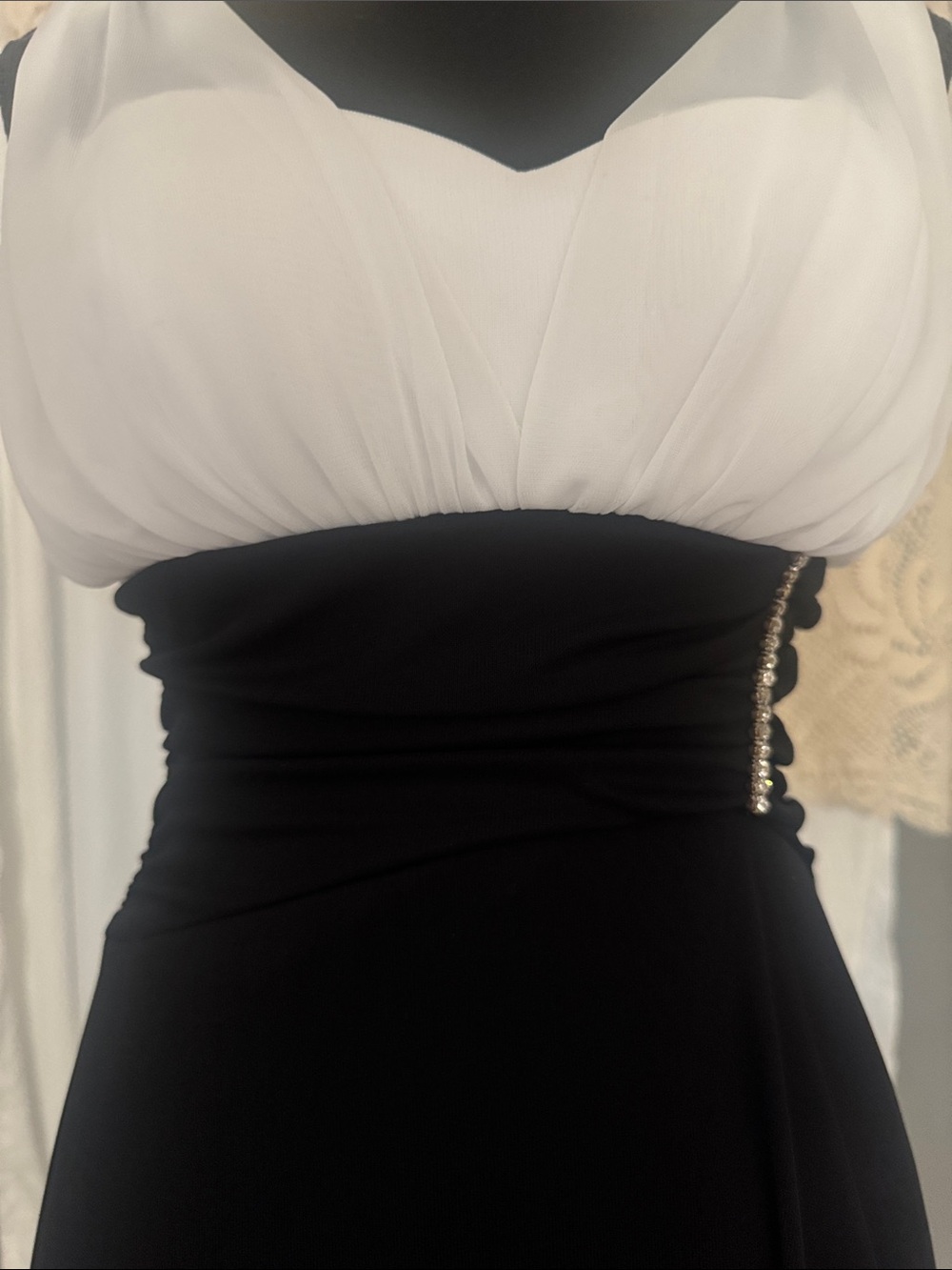 Vintage Black and White 90’s Formal Evening/Prom Dress by Betsy& Adam NWT - Picture 9 of 11